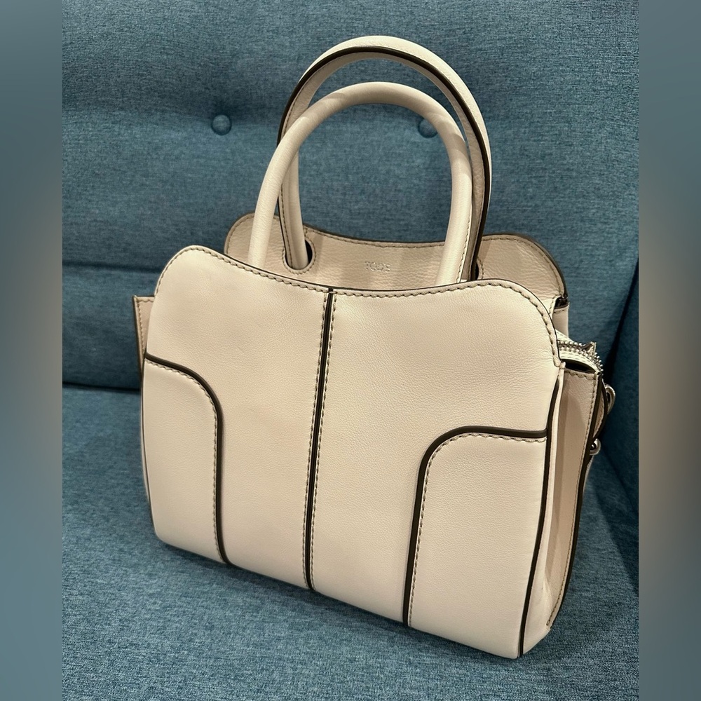 Tods Sella Leather Handbag